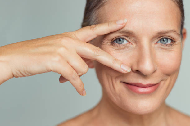 Does Red Light Therapy Tighten Skin Around the Eyes