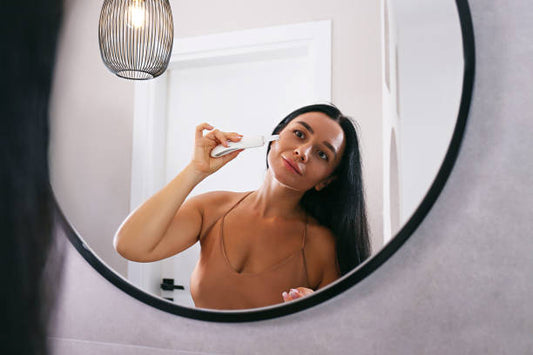 How to Use Light Therapy Wand on Face